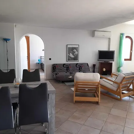 Charly Point By Interhome Vakantiehuis