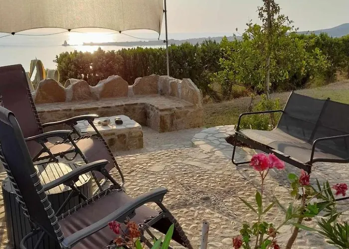 Charly Point By Interhome Foiníki