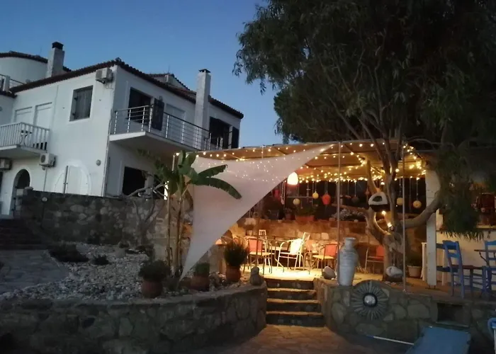 Charly Point By Interhome Foiníki