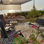 Charly Point By Interhome Foiníki