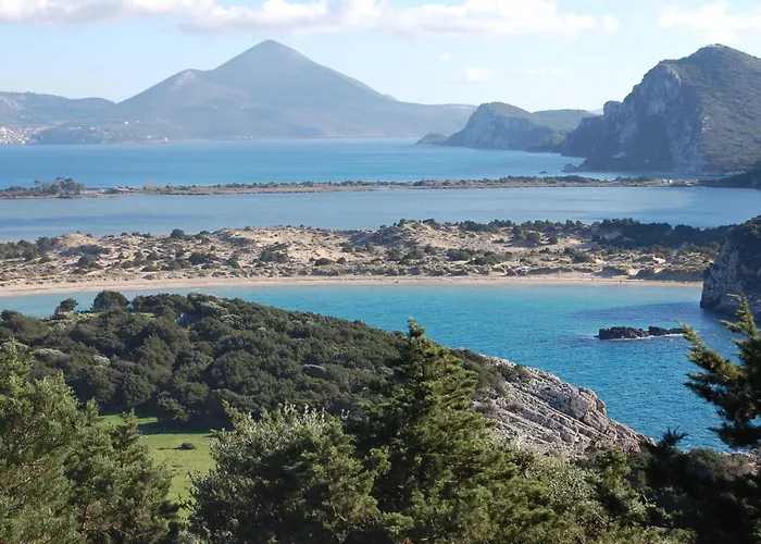 Charly Point By Interhome Foiníki